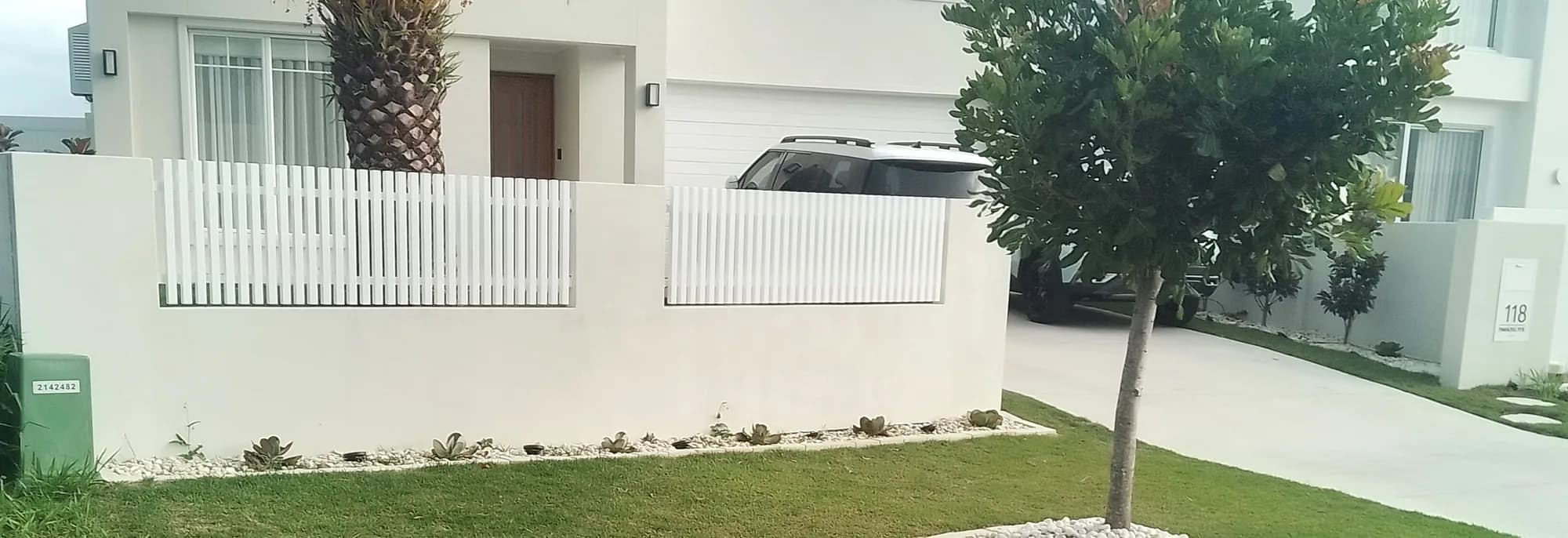 Tilt panel concrete fence installation